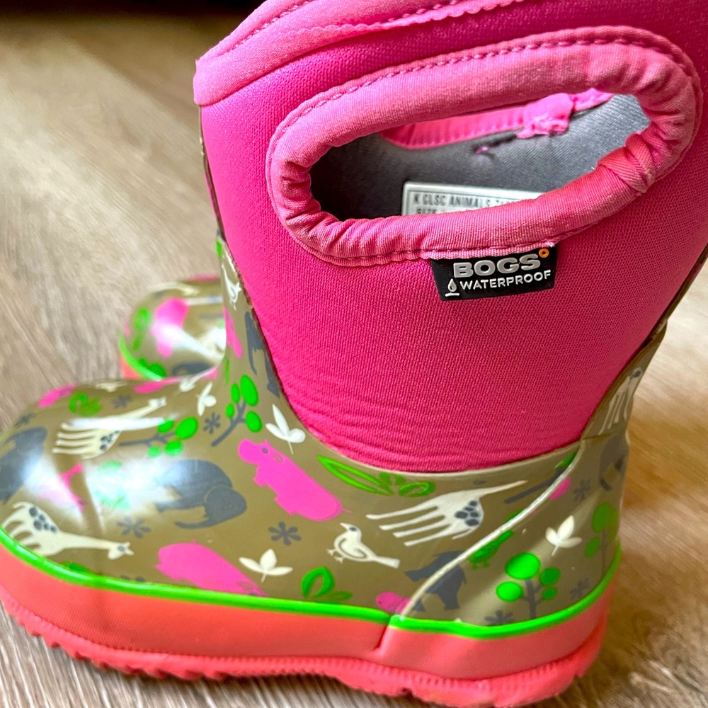 Bogs toddler pink and animals designs waterproof boots size 6